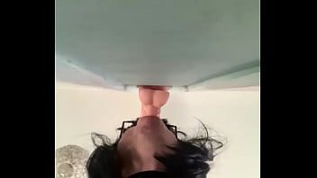 播放 顽皮的女仆萨曼莎珠宝吸吮公鸡