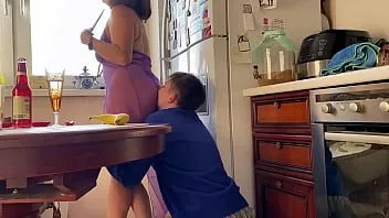 play Questo fattorino di sushi non ha mai visto niente di simile al lavoro - alina tumanova prima del pompino in biancheria intima trasparente