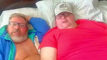 Oynat Speedo dans eden ayı var eşcinsel popo seks