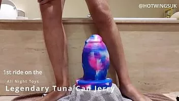 play 1° giro sulla leggendaria lattina di tonno jerry dildo