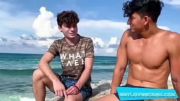 play Gaylovescash.com - সুন্দর প্রভাবক টুইঙ্ক মার্কো তার পেশী হাঙ্ক সৎ বাবা জো ডেভের সাথে কীভাবে দেখা করেছেন তার গল্প শেয়ার করেছেন।