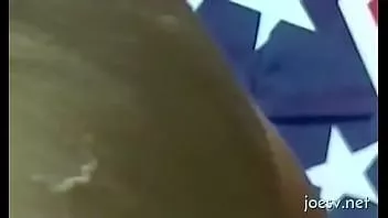 Reproduzir Sozinho em casa acariciando pornografia homossexual