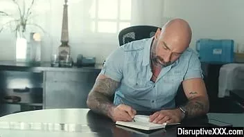 play Wdowiec ojczym dołącza do pasierba pod prysznicem