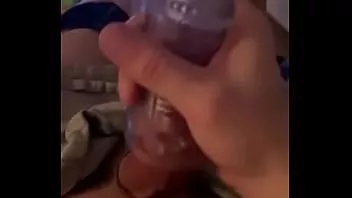 Reproducir Complaciendo mi polla dura a xvideos con manga de polla transparente
