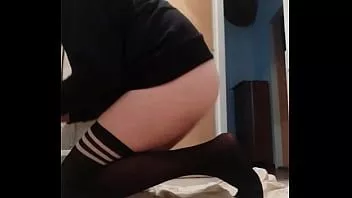 Odtwórz Femboy fisting analny i obciąganie solo