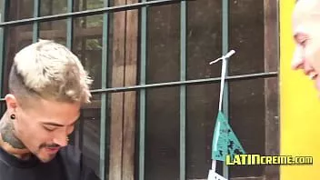 play Namorado latino me trai com a ex no aniversário dele