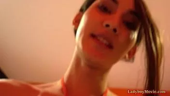 play HANDJOB والعمل الشرج سرج مع ladyboy prem