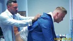 Oynat Kaslı Avrupalı ​​Patron Manuel Skye, Anal Seks ile Johan Kane'e Hakim Oluyor