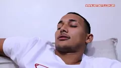 play مثلي الجنس العربدة الثلاثي: الدب مع الديوك الكبيرة يمارس الجنس مع الشباب