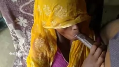 Jouer Le trio torride de la femme indienne: seins, cul et creampie!