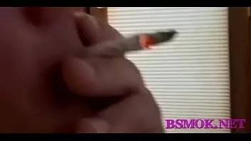 play সমকামীরা ধূমপান করা থেকে দূরে থাকতে পারে না