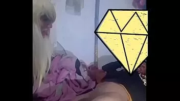 Afspelen Ex-gevangene Blatino komt uit de gevangenis en laat me zijn grote zwarte pik zuigen (commentaar, like, abonneer en voeg me toe als vriend voor meer gepersonaliseerde video's en geregelde ontmoetingen)
